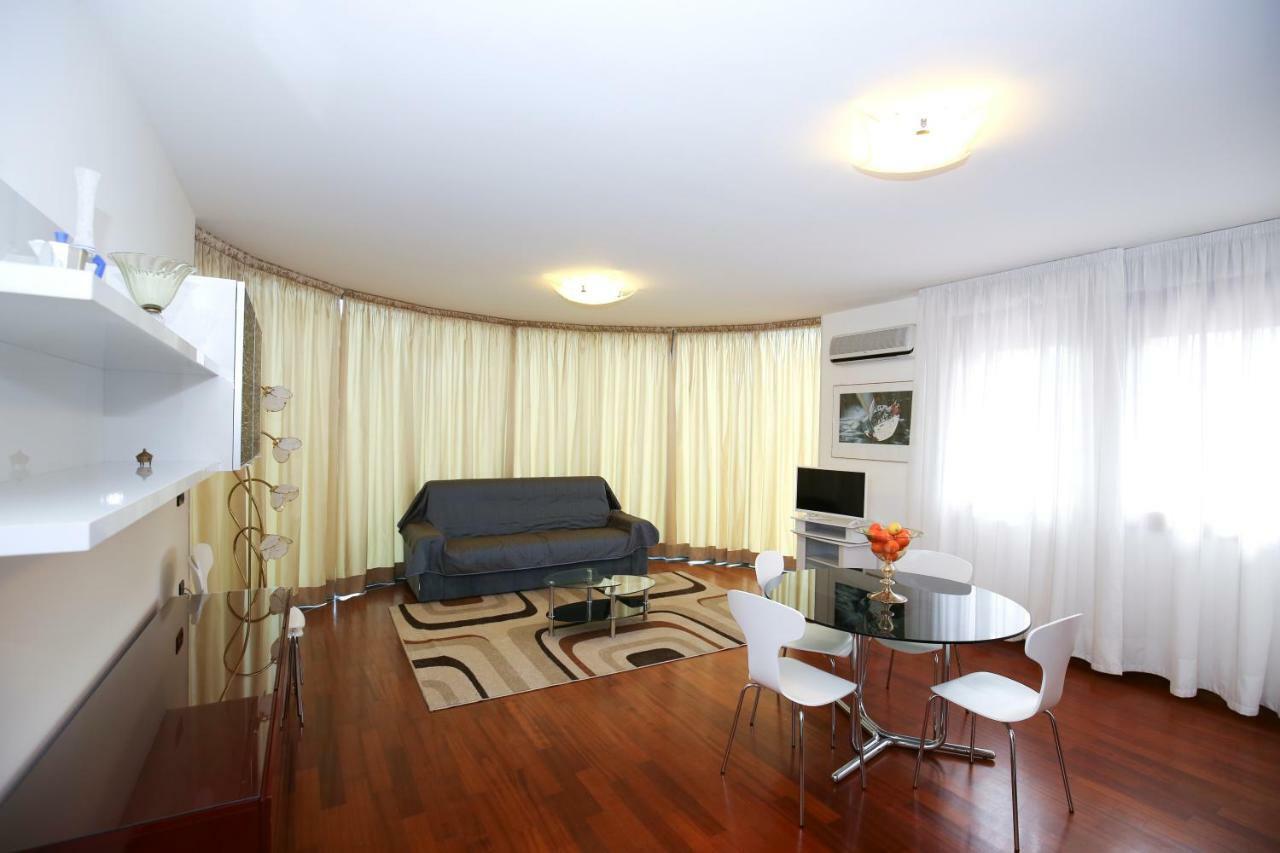 Round Venice Marghera Exterior foto